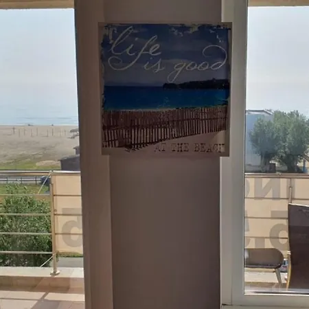 Summerland Beachside * Mamaia